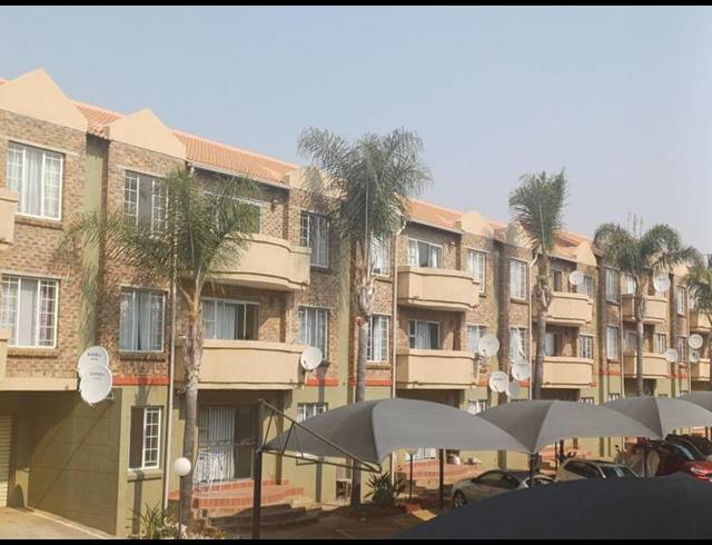 2 BEDROOM APARTMENT FOR SALE IN AMBERFIELD